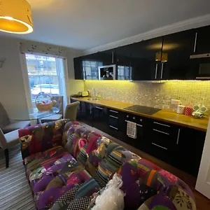 Centre - Rivers Street, Quiet 2 Bed Ground Floor Georgian Garden Couette-café